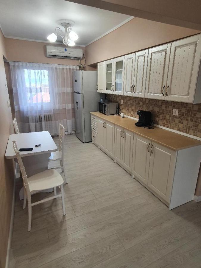 Апартаменты Apartament Ultracentral Gabriel Дробета-Турну-Северин Экстерьер фото